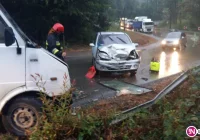 Zderzenie samochodów. Poszkodowany kierowca - zdjęcie główne