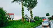 Dachowało Audi, którym podróżowały 4 osoby, w tym dzieci - zdjęcie 2
