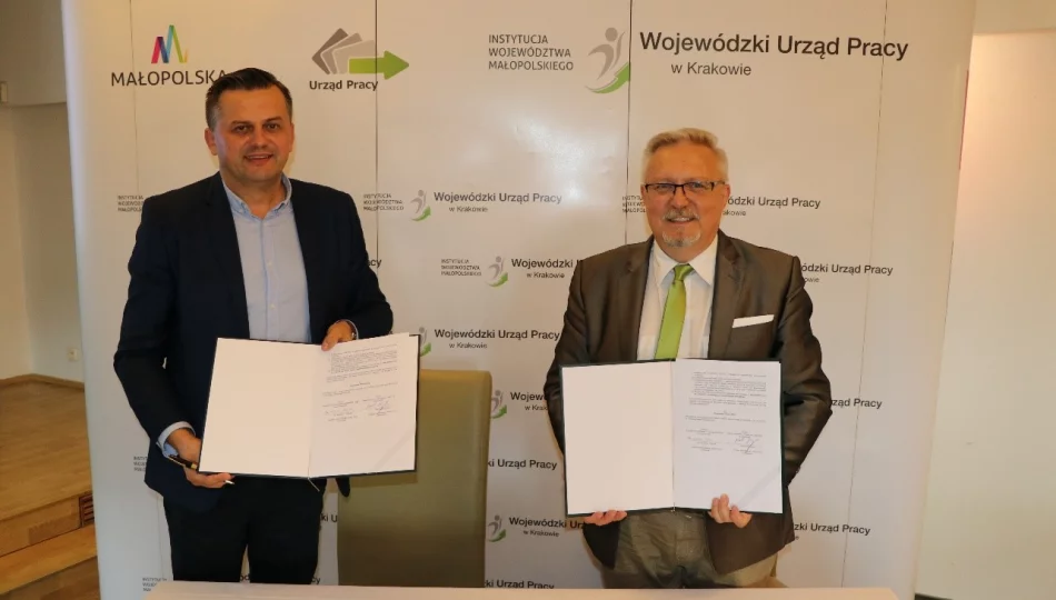 Urząd zrealizuje projekt dla młodych, wracających z zagranicy - zdjęcie 1