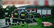 Najechała na tył zaprzęgu i doprowadziła do dachowania. Kierującej zatrzymano prawo jazdy - zdjęcie 2