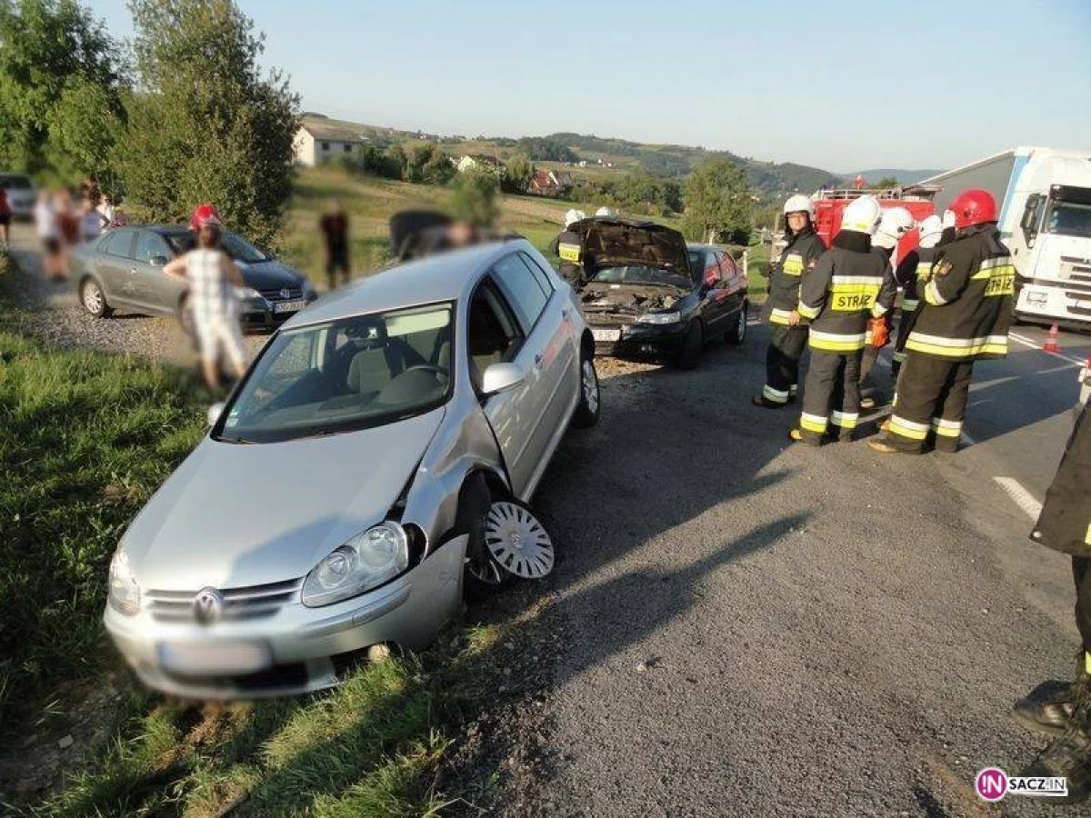 W Ptaszkowej zderzyło  się kilka samochodów osobowych!