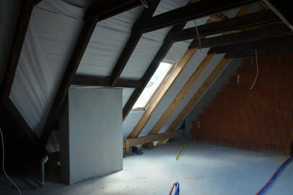 Prace przeniosły się do wnętrza obiektu - zdjęcie 4