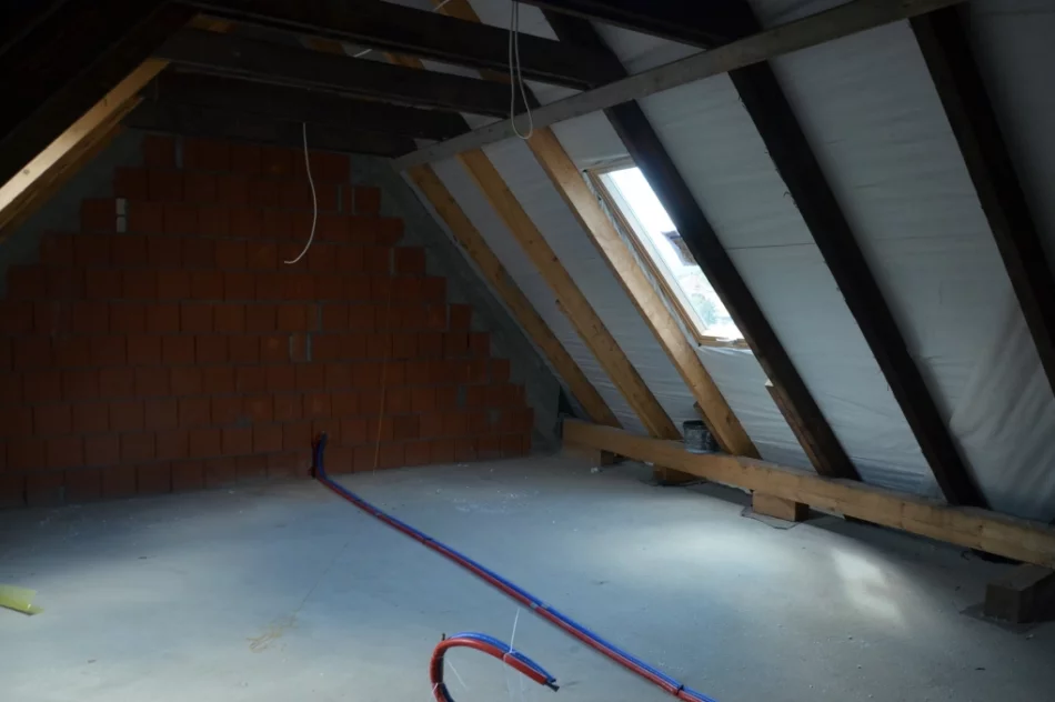 Prace przeniosły się do wnętrza obiektu - zdjęcie 6