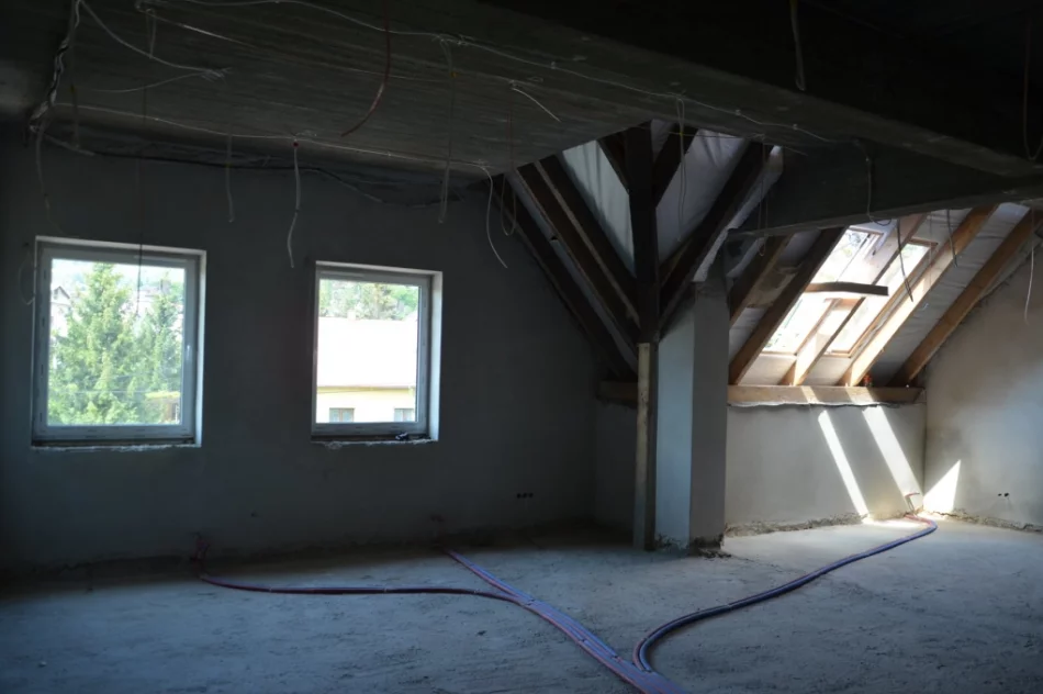 Prace przeniosły się do wnętrza obiektu - zdjęcie 7