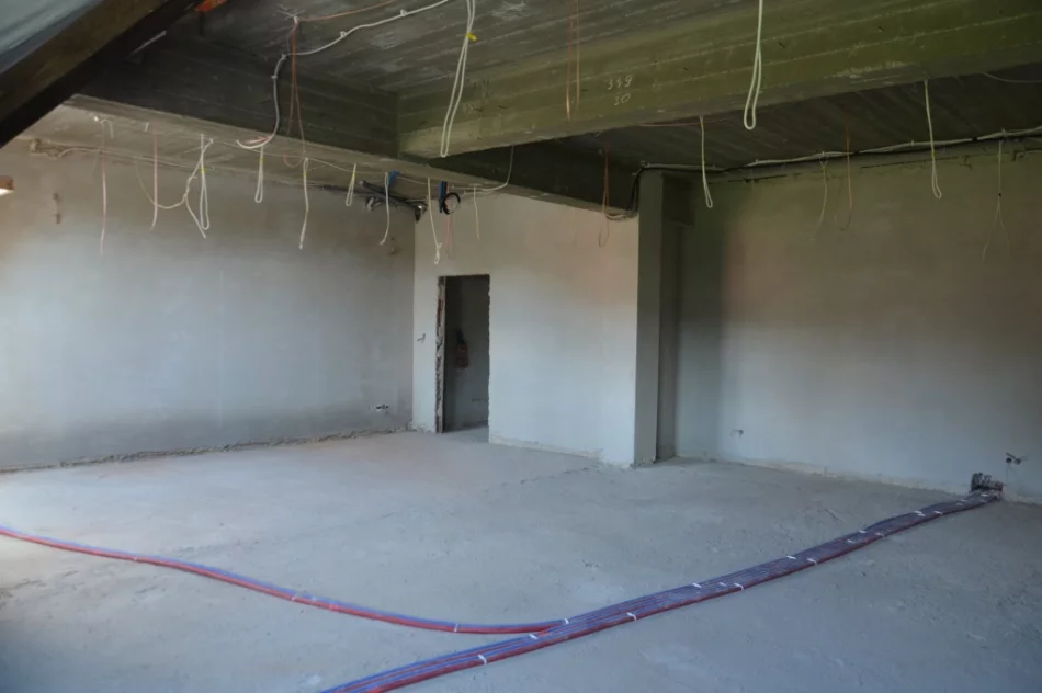 Prace przeniosły się do wnętrza obiektu - zdjęcie 11