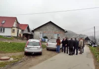 Nadzór budowlany sprawdzi, czy na romskim osiedlu powstaje kolejna samowola - zdjęcie główne