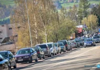 Przedsiębiorcy chcą ograniczenia parkowania przy "krajówce" - zdjęcie główne