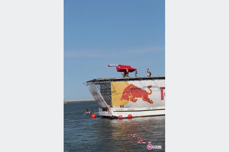 Sądecka drużyna wystartowała w lotach Red Bull - zdjęcie 2