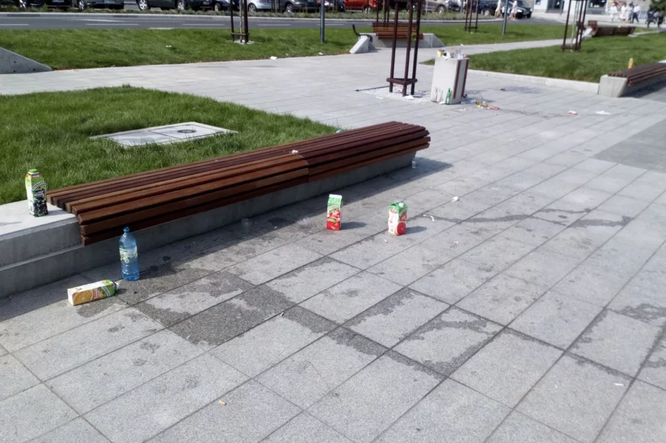 Rynek jak śmietnisko - zdjęcie 9