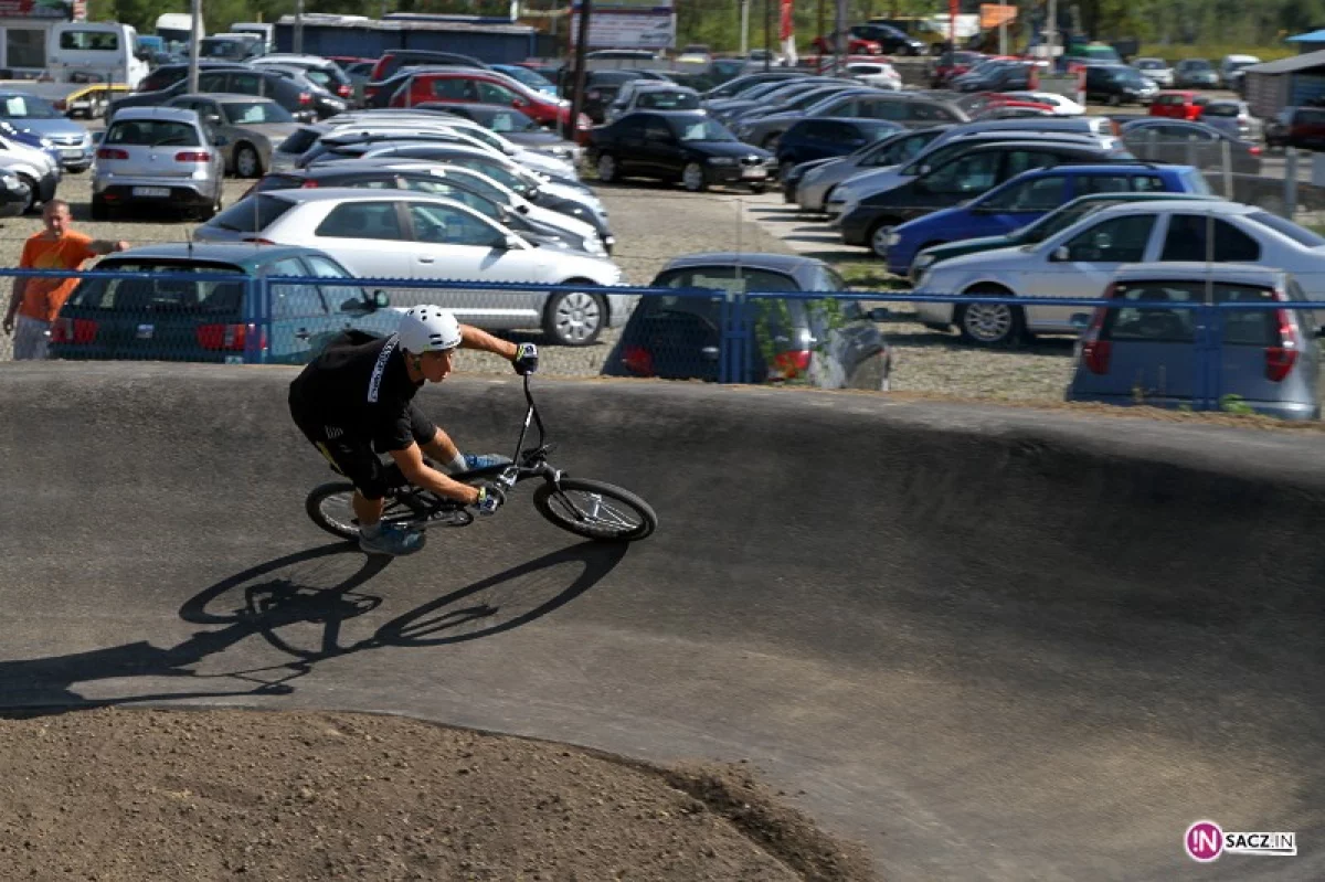 Wielokrotny mistrz Polski w BMX racing testuje pumptrack!