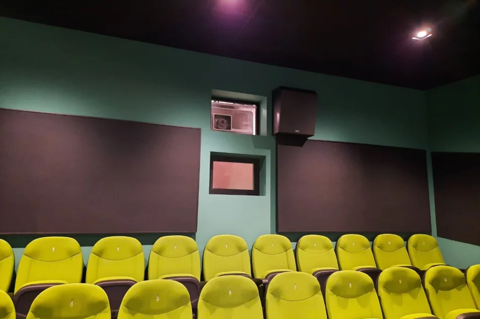 Otwarcie kina tuż, tuż - relacja z prac w kinie - zdjęcie 4