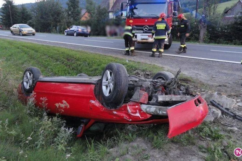 Nowa Wieś – zderzenie dwóch samochodów, jedna osoba ranna - zdjęcie 2