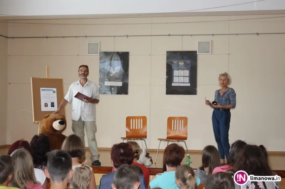 W bibliotekach 'czytanie zbliża' pokolenia - zdjęcie 2