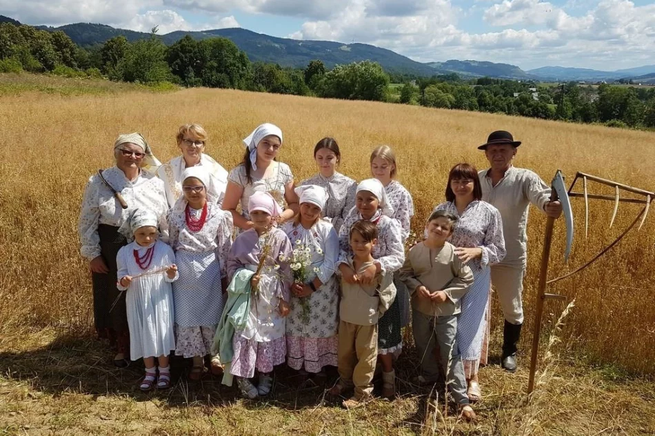 "Wokół chleba" - powrót do przeszłości z Czerwonymi Koralami z Pisarzowej - zdjęcie 3