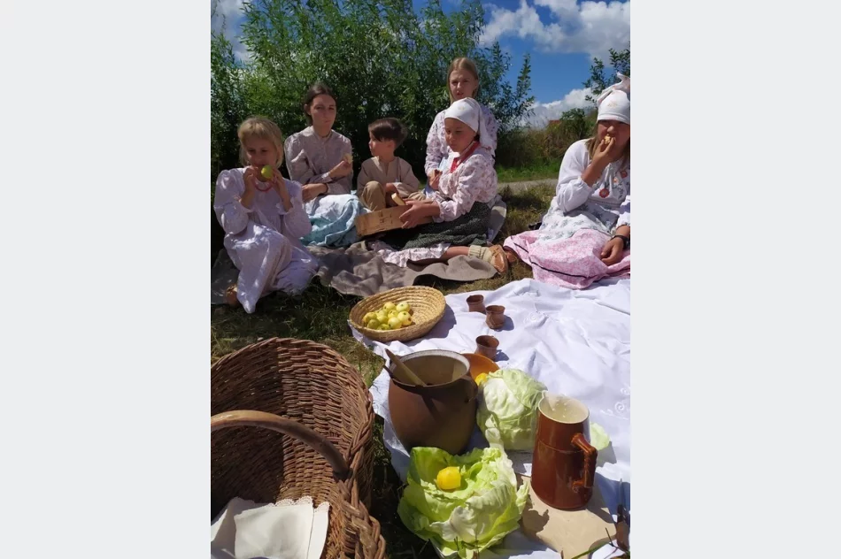 "Wokół chleba" - powrót do przeszłości z Czerwonymi Koralami z Pisarzowej - zdjęcie 11