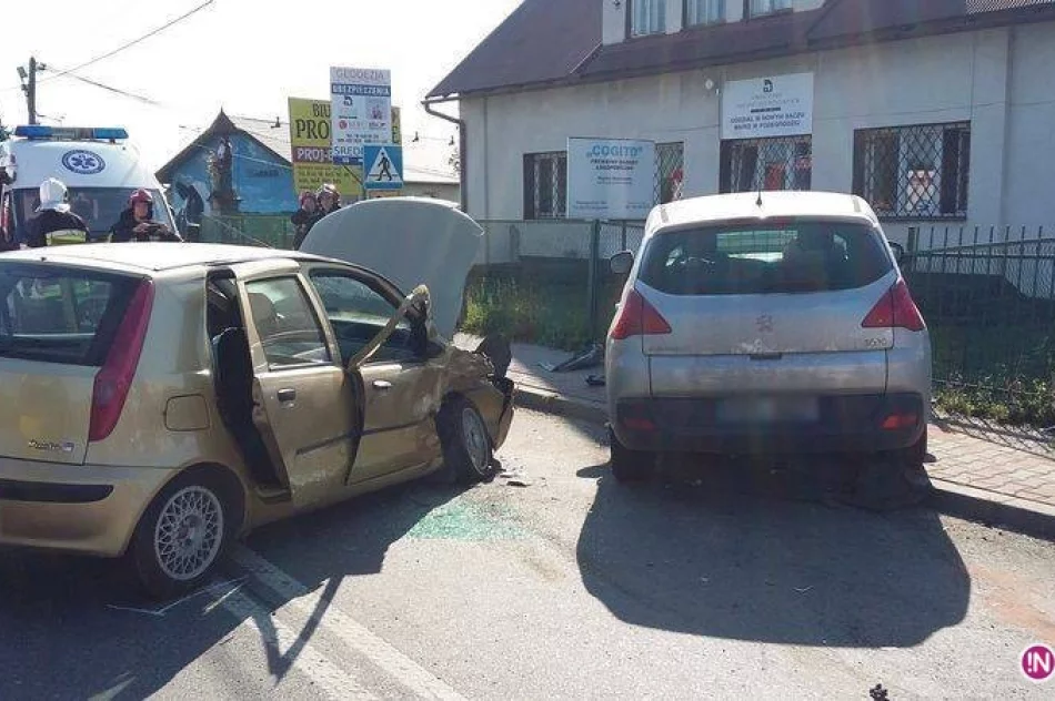 Podegrodzie: zderzenie dwóch samochodów osobowych - zdjęcie 3