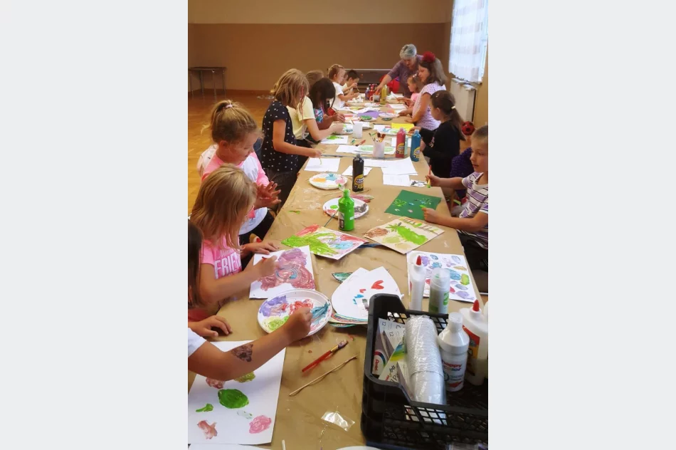 Artystyczne wakacje w świetlicach w Lipowem i Starej Wsi - zdjęcie 3