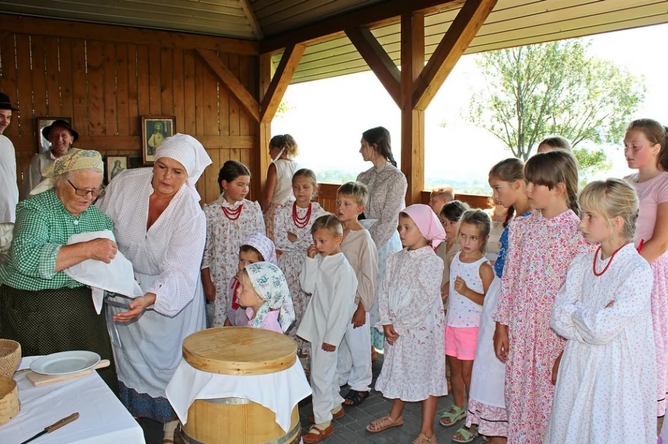 "Wokół chleba" - część druga Warsztatów Artystycznych "Czerwone Korale" - zdjęcie 4