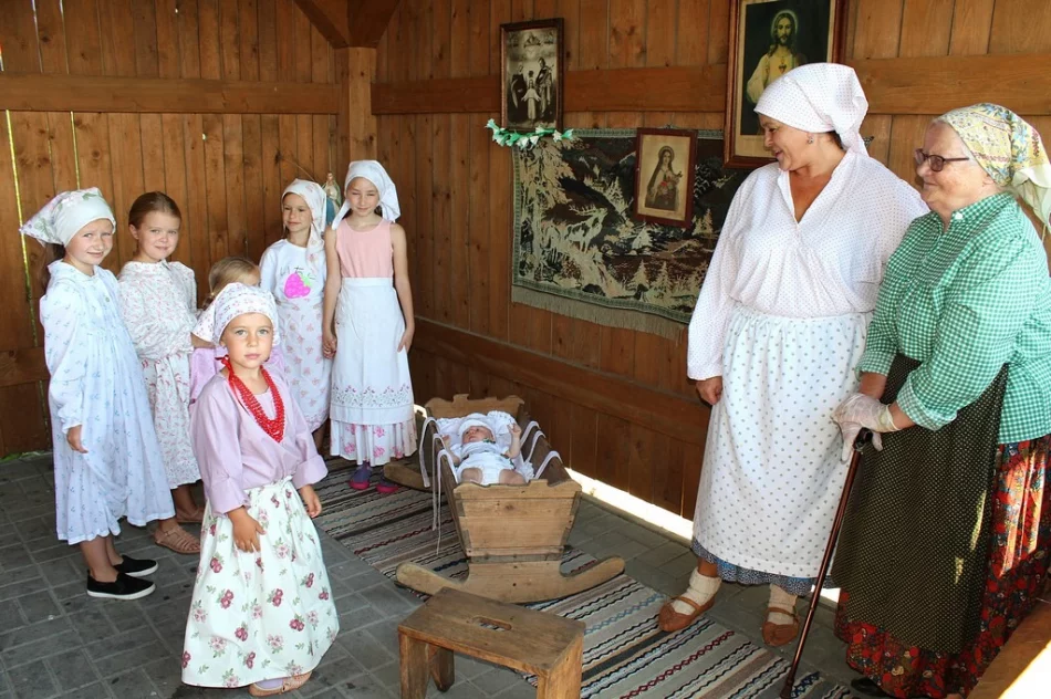 "Wokół chleba" - część druga Warsztatów Artystycznych "Czerwone Korale" - zdjęcie 20