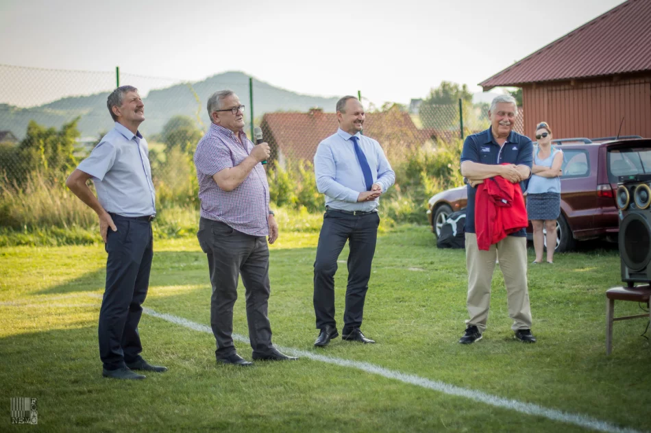 Jerzy Engel na treningu w LKS Rupniów - zdjęcie 4