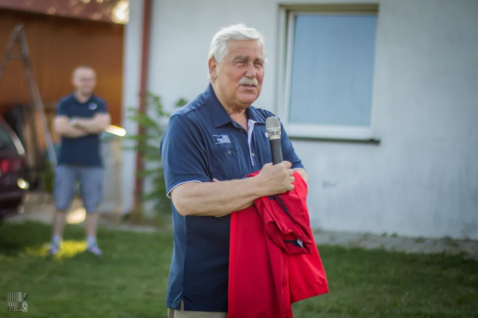 Jerzy Engel na treningu w LKS Rupniów - zdjęcie 9