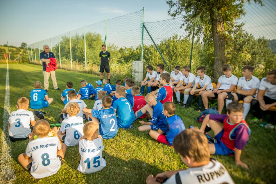 Jerzy Engel na treningu w LKS Rupniów - zdjęcie 14