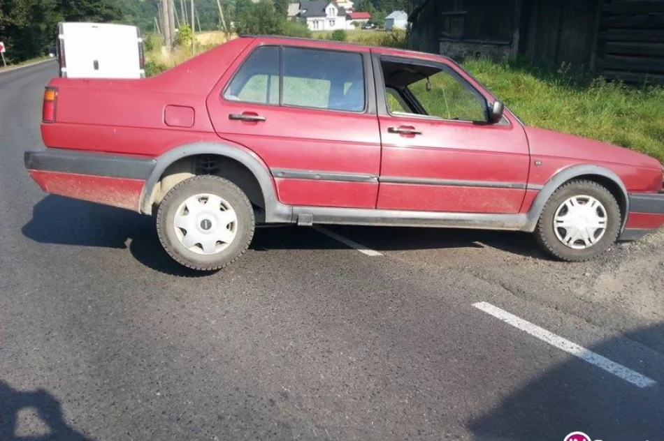 Pijany wjechał do rowu. Policję powiadomił inny kierowca - zdjęcie 2