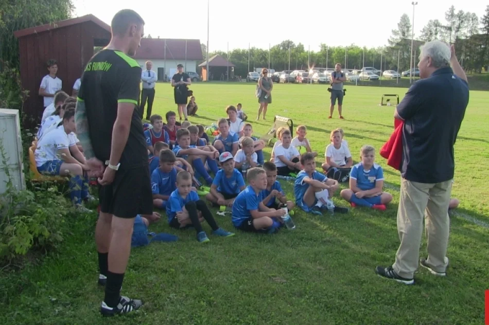Jerzy Engel spotkał się młodymi piłkarzami LKS Płomień i LKS Rupniów - zdjęcie 18