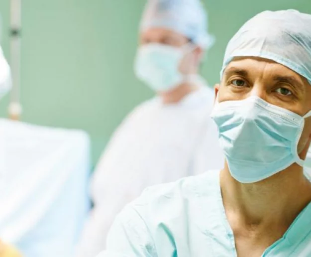 WP.pl: spółka neurochirurgów zarabiała nawet 26 tys. zł. na godzinę - zdjęcie główne