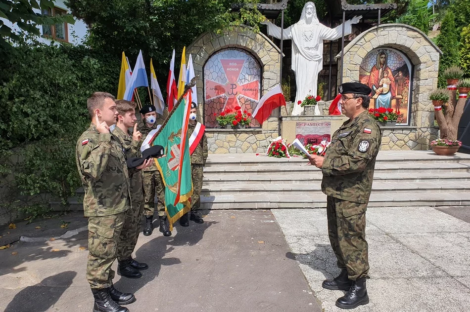 Trwają na warcie pamięci - zdjęcie 2