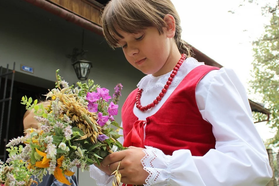 Projekt "Czerwonych Korali"  - "Wszystko w twoich rękach" święto Matki Boskiej Zielnej - zdjęcie 18