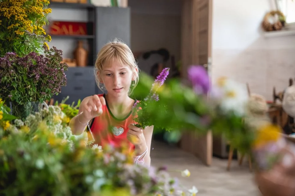 Zielarskie warsztaty w Pisarzowej w ramach Otwartej Pracowni na Szlaku Rzemiosła - zdjęcie 2