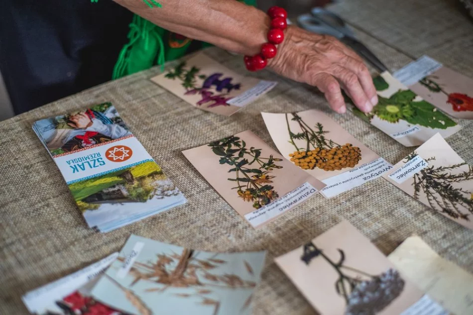Zielarskie warsztaty w Pisarzowej w ramach Otwartej Pracowni na Szlaku Rzemiosła - zdjęcie 5