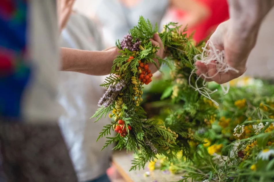 Zielarskie warsztaty w Pisarzowej w ramach Otwartej Pracowni na Szlaku Rzemiosła - zdjęcie 7