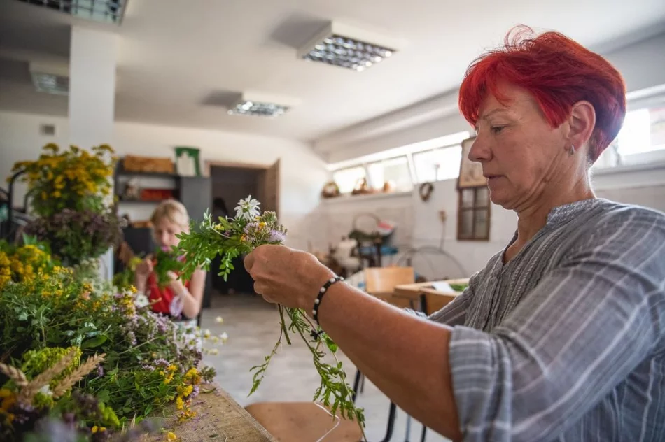 Zielarskie warsztaty w Pisarzowej w ramach Otwartej Pracowni na Szlaku Rzemiosła - zdjęcie 10