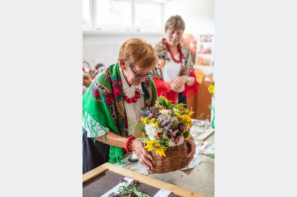 Zielarskie warsztaty w Pisarzowej w ramach Otwartej Pracowni na Szlaku Rzemiosła - zdjęcie 18