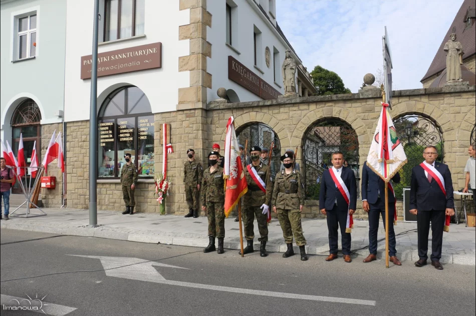 HISTORYCZNA TABLICA POWRÓCIŁA NA SWOJE PIERWOTNE MIEJSCE - zdjęcie 3