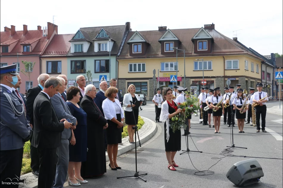 HISTORYCZNA TABLICA POWRÓCIŁA NA SWOJE PIERWOTNE MIEJSCE - zdjęcie 10