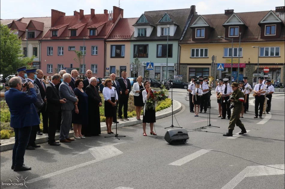 HISTORYCZNA TABLICA POWRÓCIŁA NA SWOJE PIERWOTNE MIEJSCE - zdjęcie 13