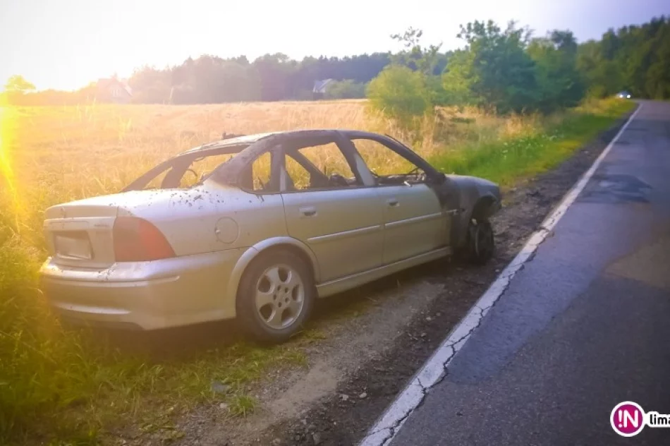 Na drodze spłonął opel vectra - zdjęcie 2