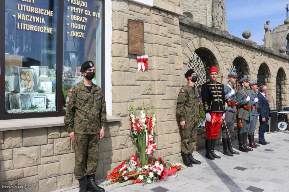 Historyczna tablica po latach wróciła na swoje miejsce - zdjęcie 6