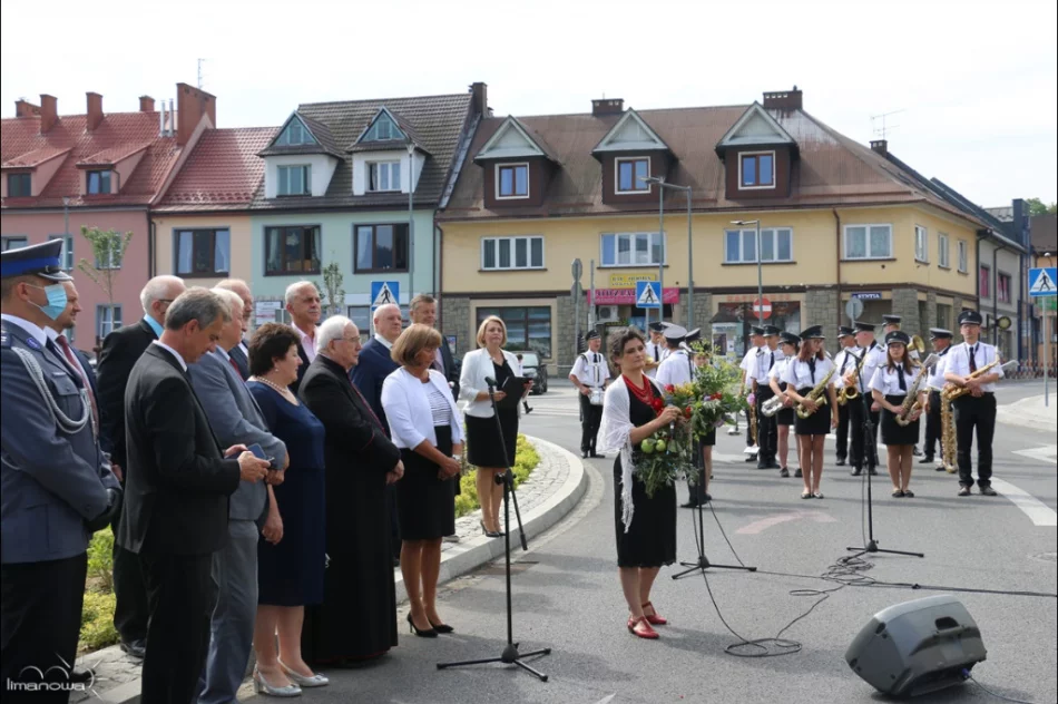 Historyczna tablica po latach wróciła na swoje miejsce - zdjęcie 11