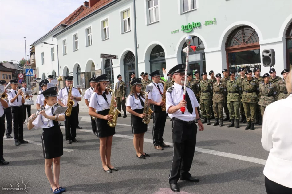 Historyczna tablica po latach wróciła na swoje miejsce - zdjęcie 12