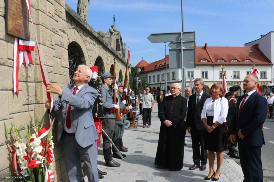 Historyczna tablica po latach wróciła na swoje miejsce - zdjęcie 17