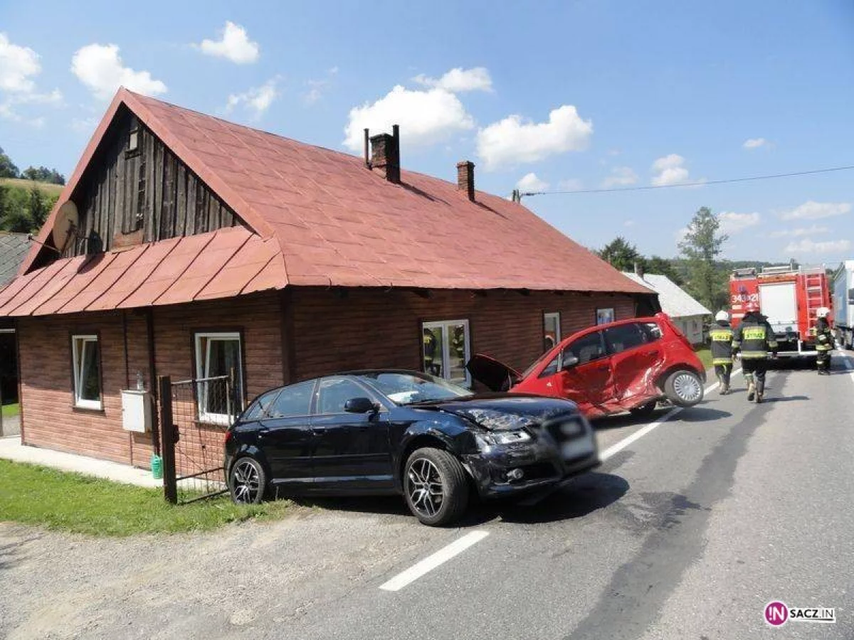 W Nowej Wsi zderzyły się dwa samochody