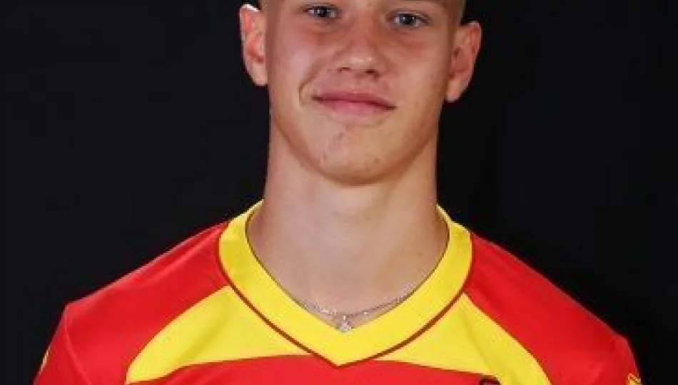 Wychowanek KS Tymbark w III lidze. Występ przeciwko rezerwom Mistrzów Polski. - zdjęcie 1