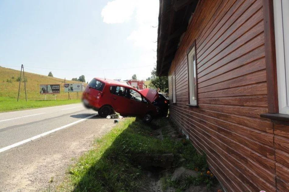 W Nowej Wsi zderzyły się dwa samochody - zdjęcie 2
