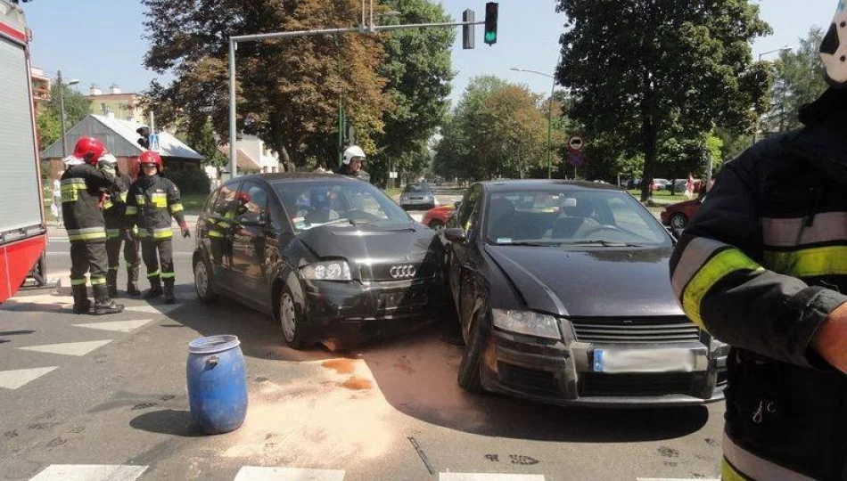 Na Paderewskiego zderzyły się dwa samochody - zdjęcie 1