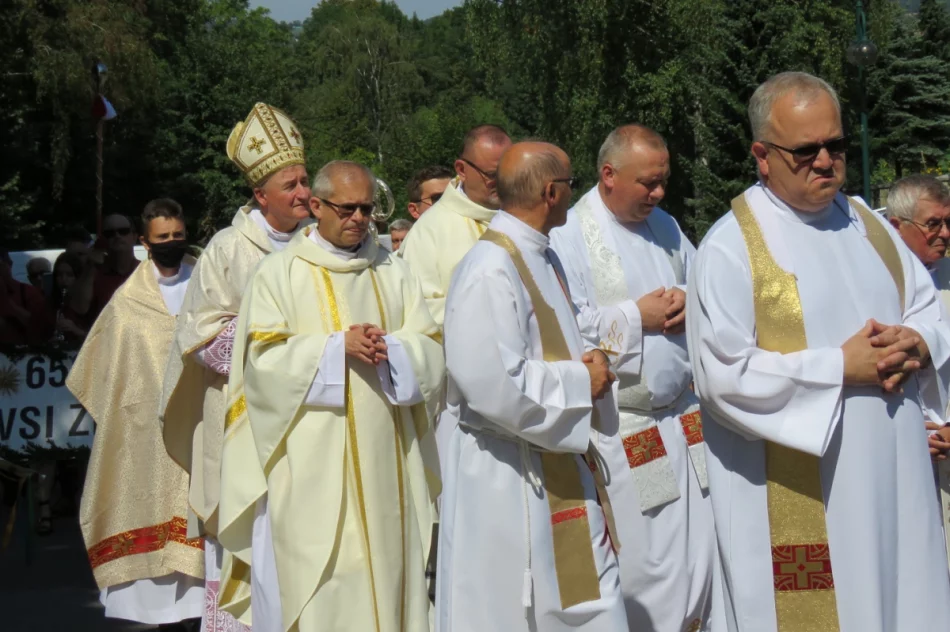 Gminne dożynki świętem miejscowości, obchodzącej 650-lecie - zdjęcie 4