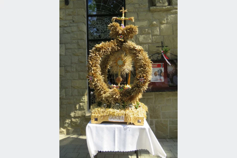 Gminne dożynki świętem miejscowości, obchodzącej 650-lecie - zdjęcie 10